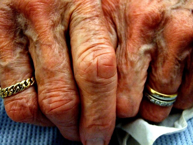 idős kéz